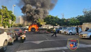 פיצוץ רכב בשכונת כפר גנים