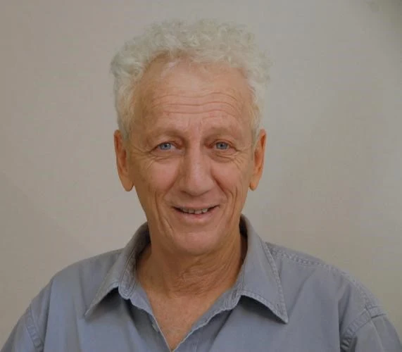 מוני מושונוב זוכה פרס מפעל חיים לשנת 2025