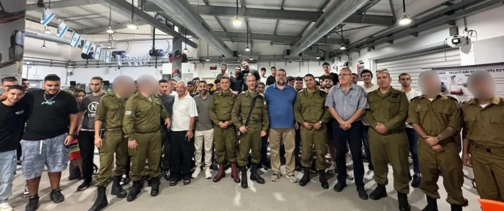 קצין הטכנולוגיה והאחזקה הראשי בביקור במכללה הטכנולוגית אמית פתח תקווה