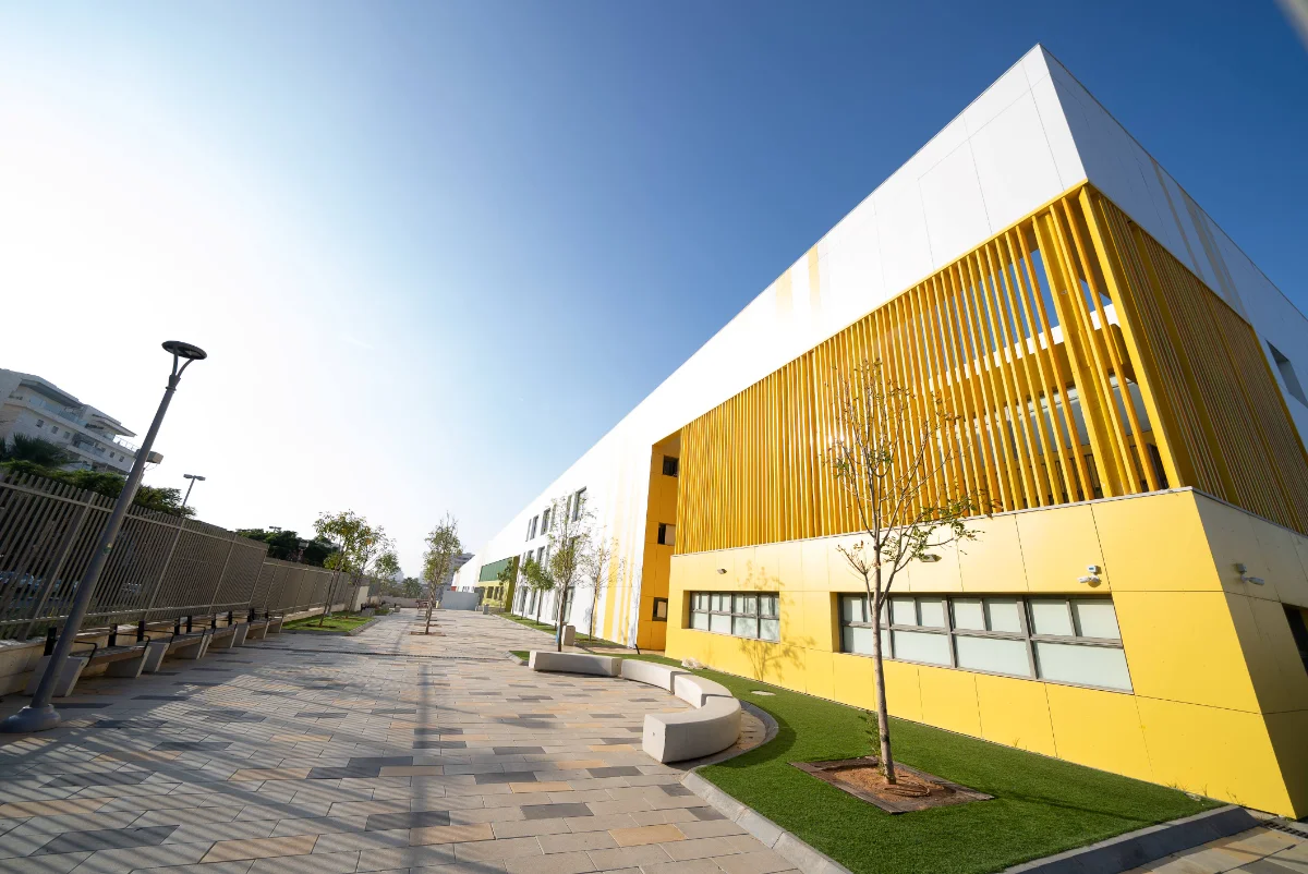 תלמידות תוכנית ממריאות לומדות סייבר בפתח תקווה