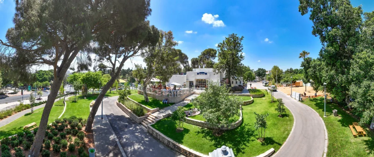שוק איכרים במתחם ההיסטורי גבעת השלושה פתח תקווה