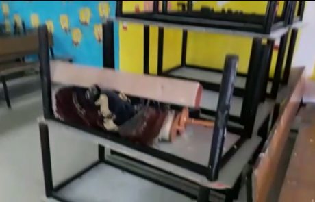 בני עקיבא סניף חפץ חיים: בית הכנסת בוזה, ספרי קודש הושלכו על הרצפה